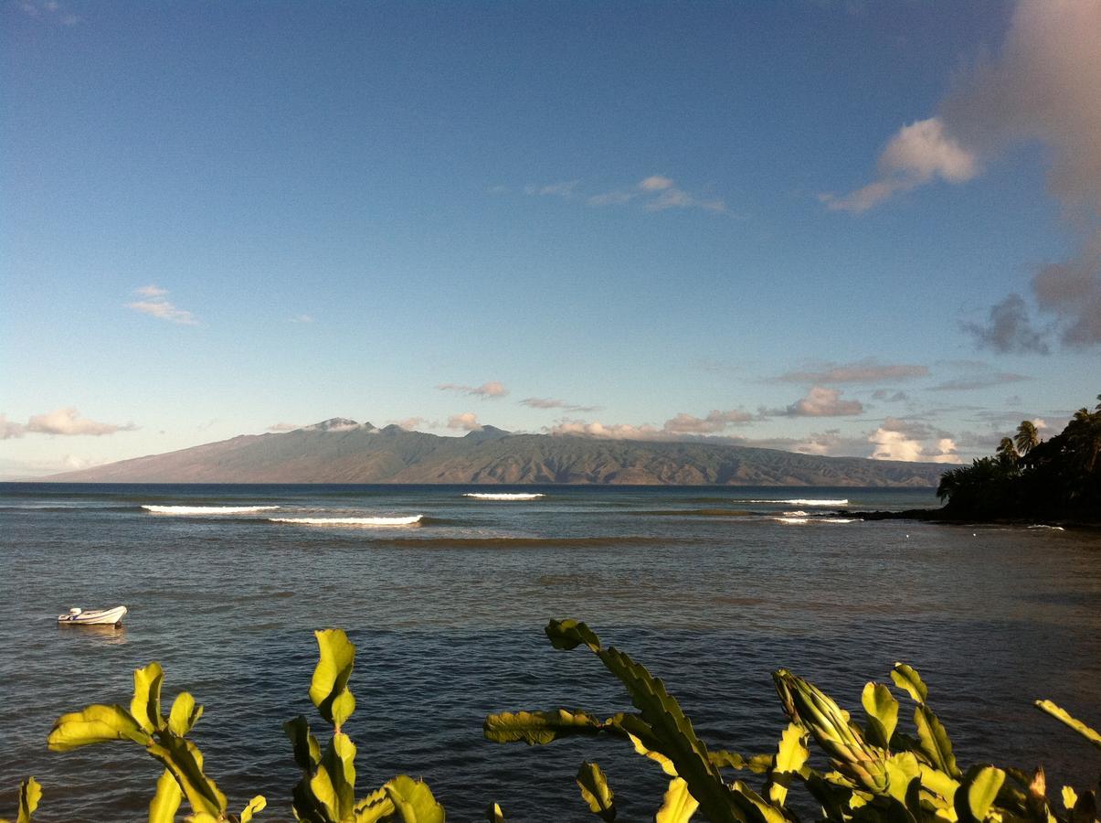 Maui Beach House B & B Kahana Exterior photo