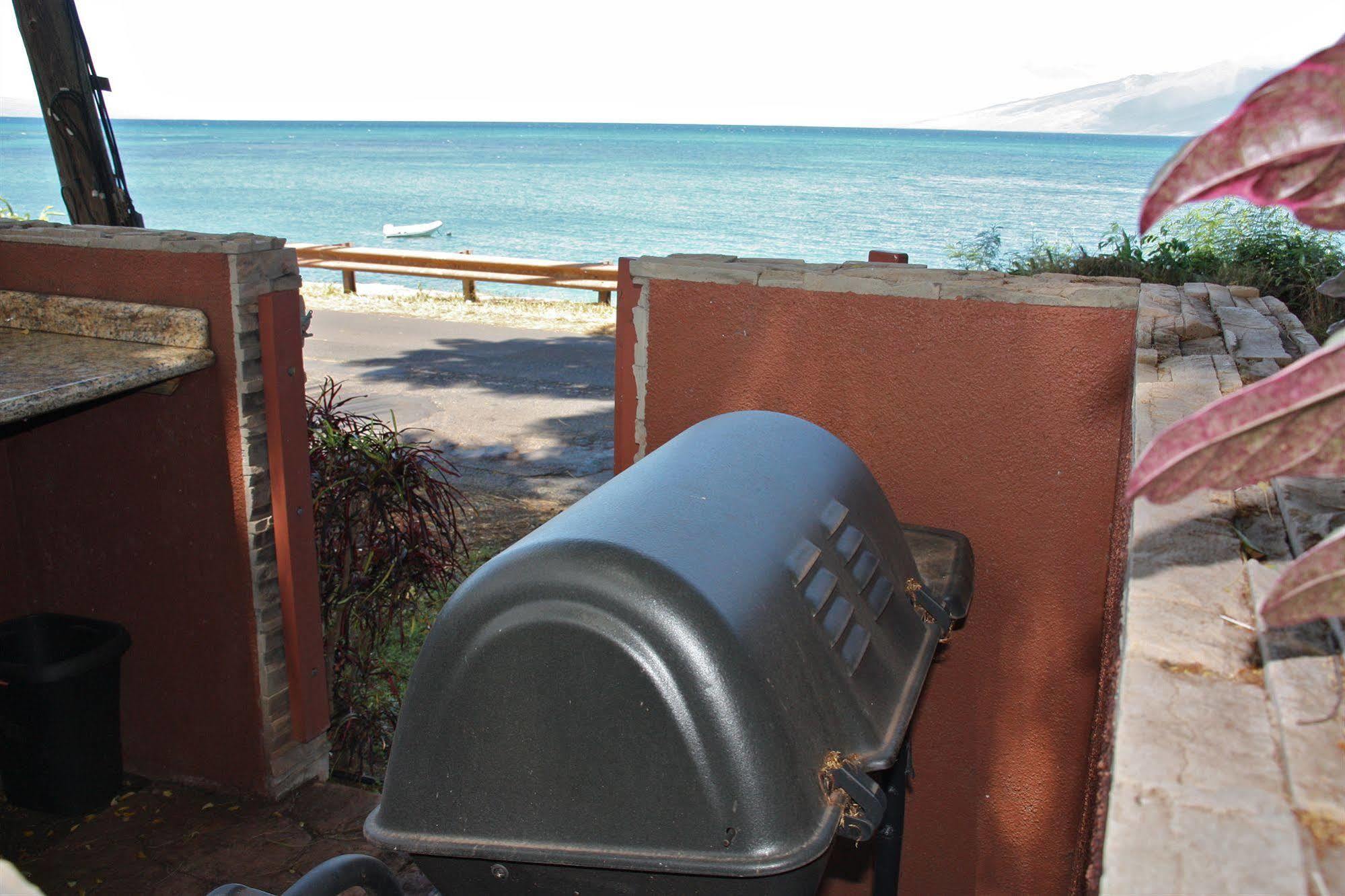 Maui Beach House B & B Kahana Exterior photo